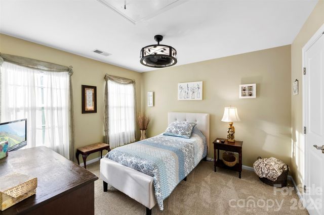 709 Heddington Court, Gastonia, NC 28056