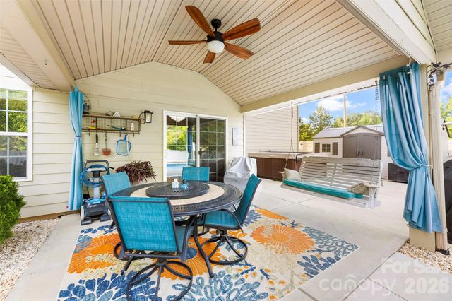 709 Heddington Court, Gastonia, NC 28056