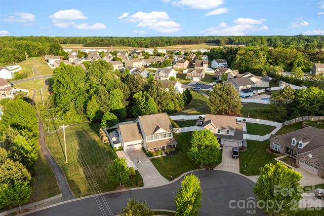 709 Heddington Court, Gastonia, NC 28056