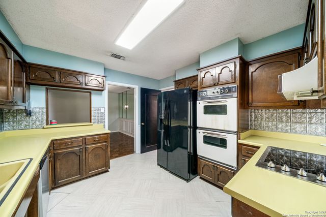 8350 Windway, Windcrest, TX 78239