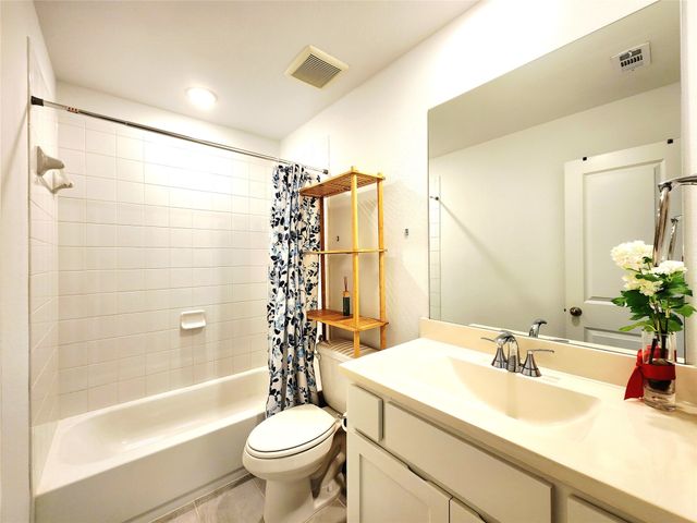4313 Expedition Drive, Oak Point, TX 75068