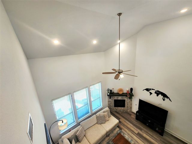4313 Expedition Drive, Oak Point, TX 75068
