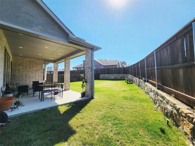 4313 Expedition Drive, Oak Point, TX 75068