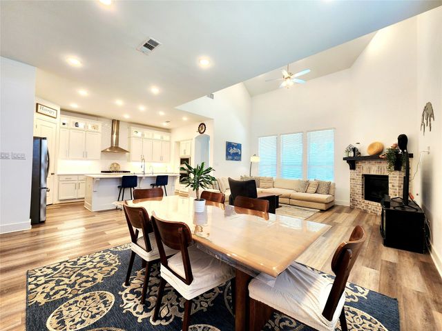4313 Expedition Drive, Oak Point, TX 75068