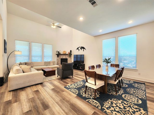 4313 Expedition Drive, Oak Point, TX 75068