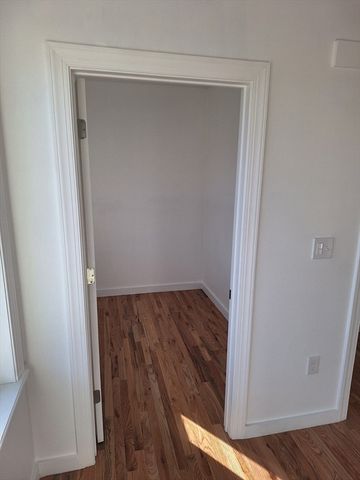 21 Boyden St, Fall River, MA 02721