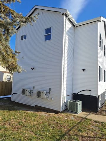 21 Boyden St, Fall River, MA 02721