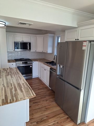 21 Boyden St, Fall River, MA 02721