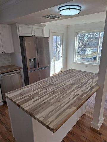 21 Boyden St, Fall River, MA 02721