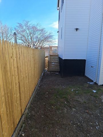 21 Boyden St, Fall River, MA 02721