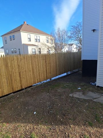 21 Boyden St, Fall River, MA 02721