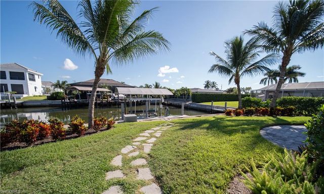 911 Heron CT, Marco Island, FL 34145