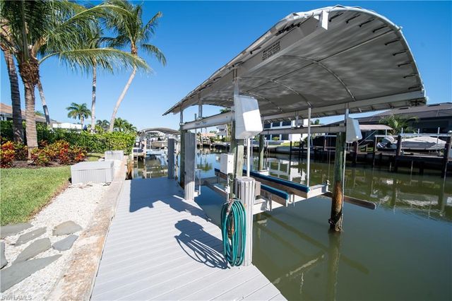 911 Heron CT, Marco Island, FL 34145