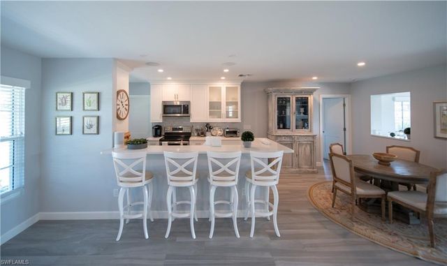 911 Heron CT, Marco Island, FL 34145