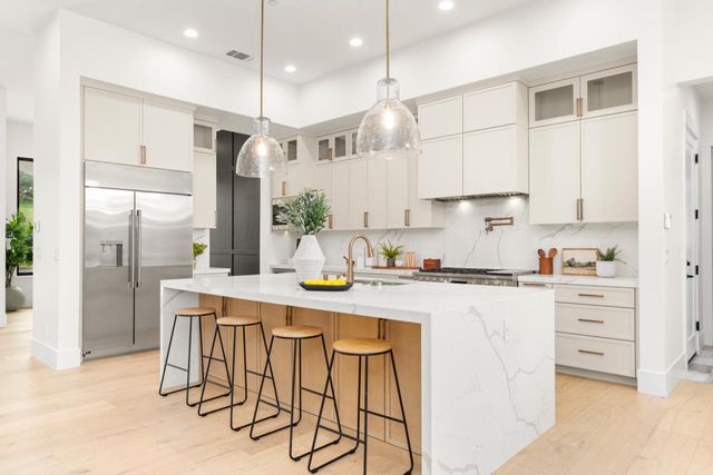 23664 Landon Evan Ln, Auburn, CA 95602