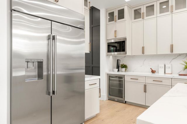 23664 Landon Evan Ln, Auburn, CA 95602