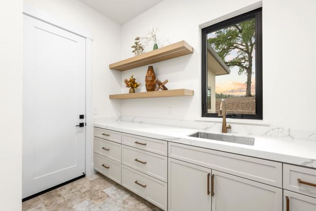 23664 Landon Evan Ln, Auburn, CA 95602