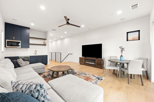 23664 Landon Evan Ln, Auburn, CA 95602