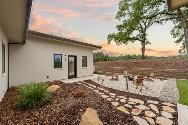 23664 Landon Evan Ln, Auburn, CA 95602
