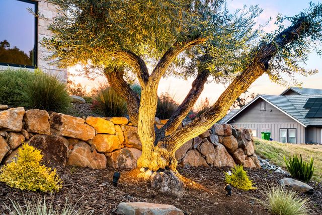 23664 Landon Evan Ln, Auburn, CA 95602