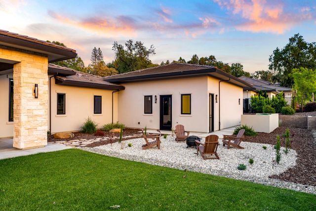 23664 Landon Evan Ln, Auburn, CA 95602