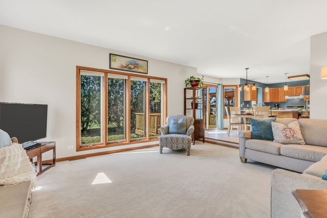 41034 N 1st Street, Antioch, IL 60002