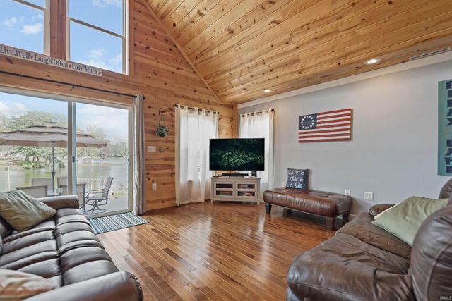 6105 N 300 E, Monon, IN 47959