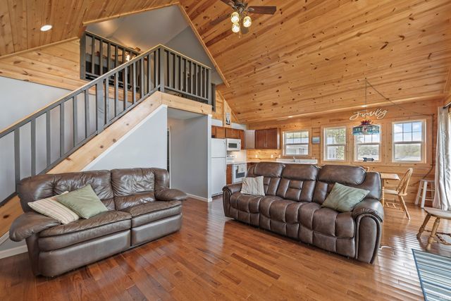 6105 N 300 E, Monon, IN 47959