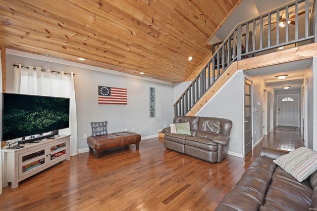 6105 N 300 E, Monon, IN 47959