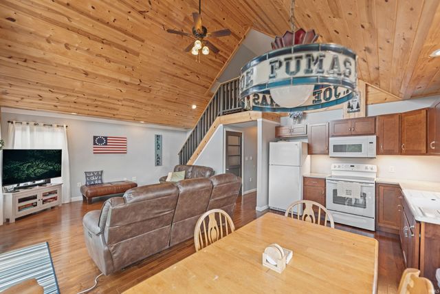 6105 N 300 E, Monon, IN 47959