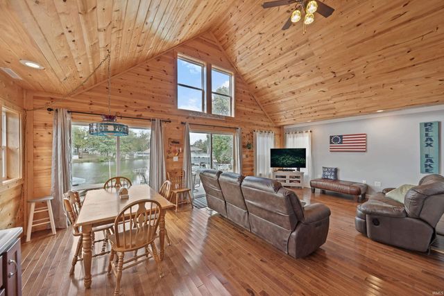 6105 N 300 E, Monon, IN 47959