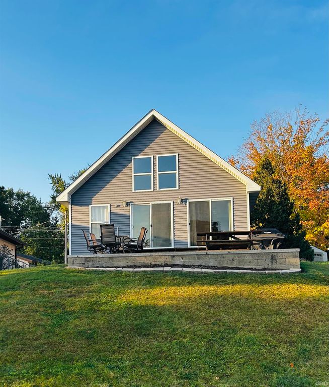 6105 N 300 E, Monon, IN 47959