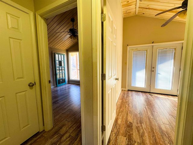 14 Cherokee Road, Cherokee Village, AR 72529