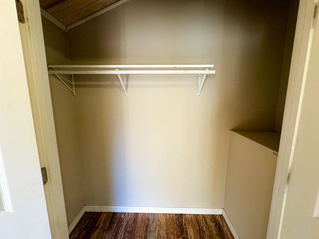 14 Cherokee Road, Cherokee Village, AR 72529