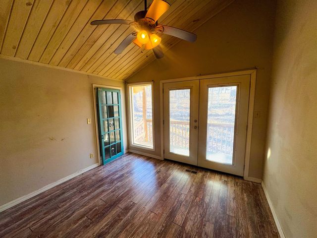 14 Cherokee Road, Cherokee Village, AR 72529