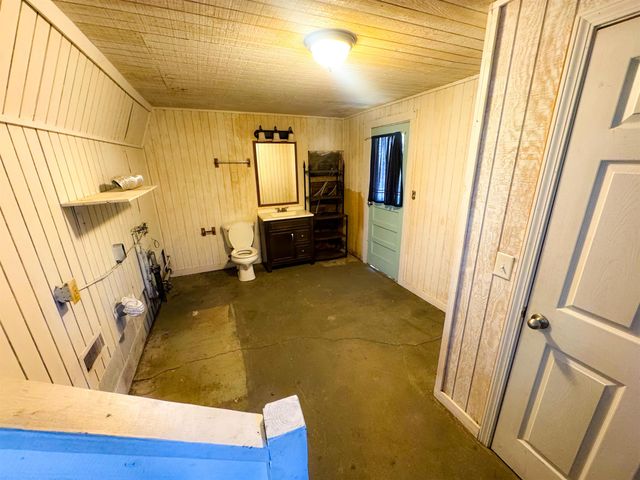 14 Cherokee Road, Cherokee Village, AR 72529