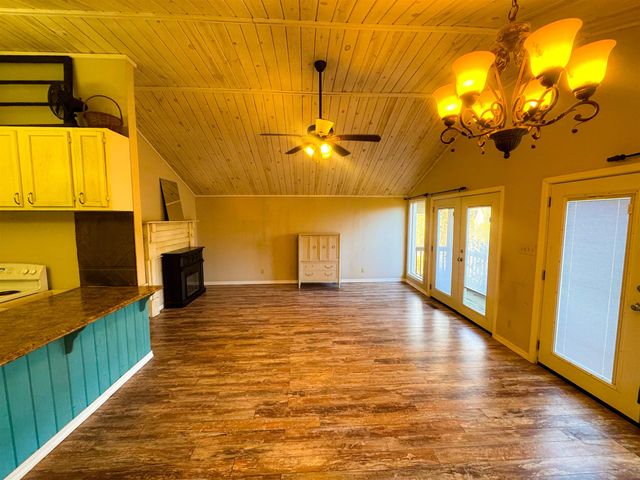 14 Cherokee Road, Cherokee Village, AR 72529