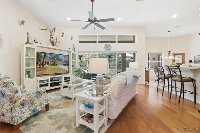 114 Corkwood Boulevard, Homosassa, FL 34446