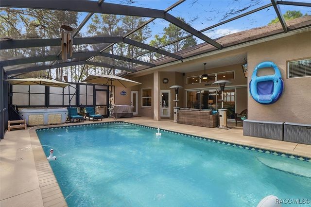 114 Corkwood Boulevard, Homosassa, FL 34446