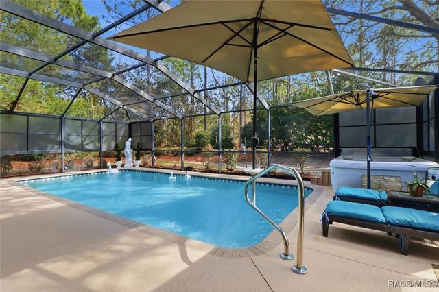 114 Corkwood Boulevard, Homosassa, FL 34446