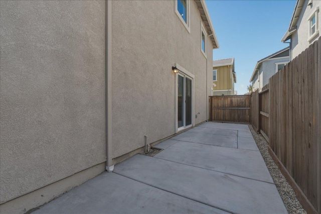 6016 San Rafael Ln, Roseville, CA 95747
