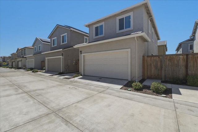 6016 San Rafael Ln, Roseville, CA 95747
