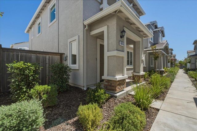 6016 San Rafael Ln, Roseville, CA 95747