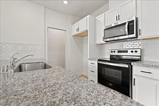 6016 San Rafael Ln, Roseville, CA 95747