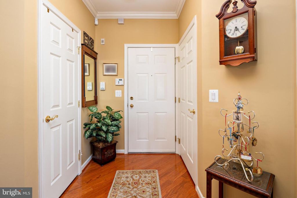8115 YELLOW PINE DR #L, Ellicott City, MD 21043