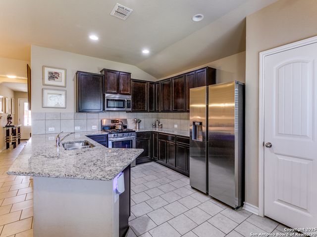 9011 Mustang Pass, San Antonio, TX 78254