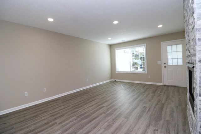 15744 Flackwood Avenue 152, Apple Valley, MN 55124