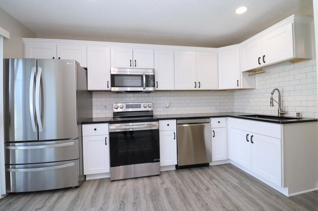 15744 Flackwood Avenue 152, Apple Valley, MN 55124