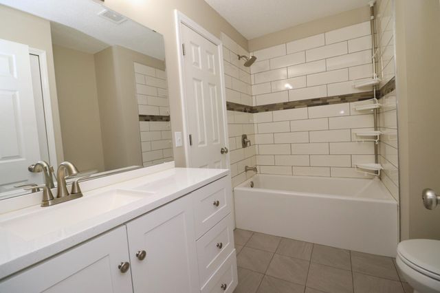 15744 Flackwood Avenue 152, Apple Valley, MN 55124