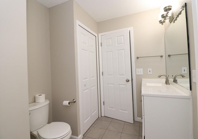 15744 Flackwood Avenue 152, Apple Valley, MN 55124